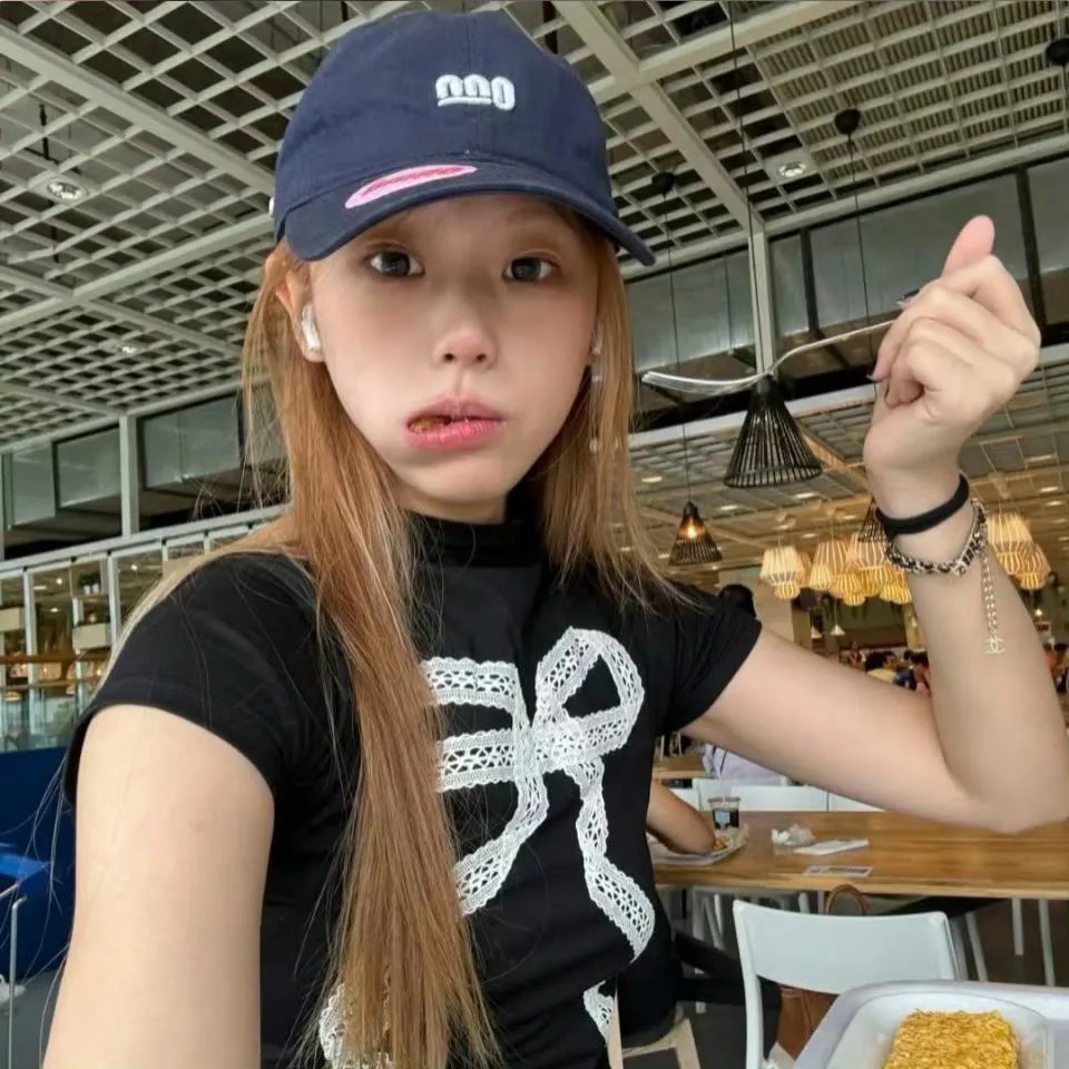 藏春洞